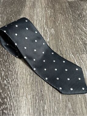 Ermenegildo Zegna Necktie Navy Blue Polka Dot Tie 100% Silk Made in Italy 60x3.5